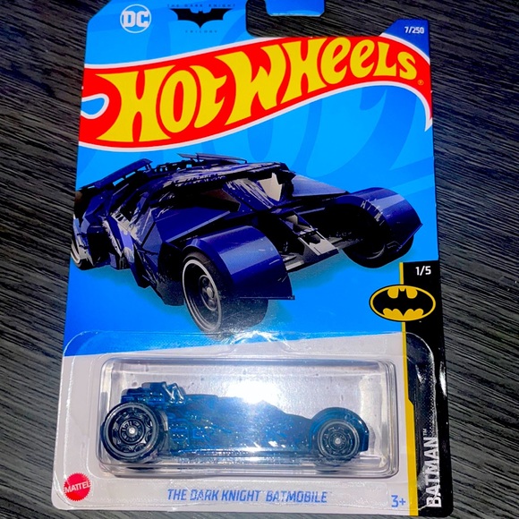 Dark Knight Batmobile : Batman Trilogy - Picture 3 of 11